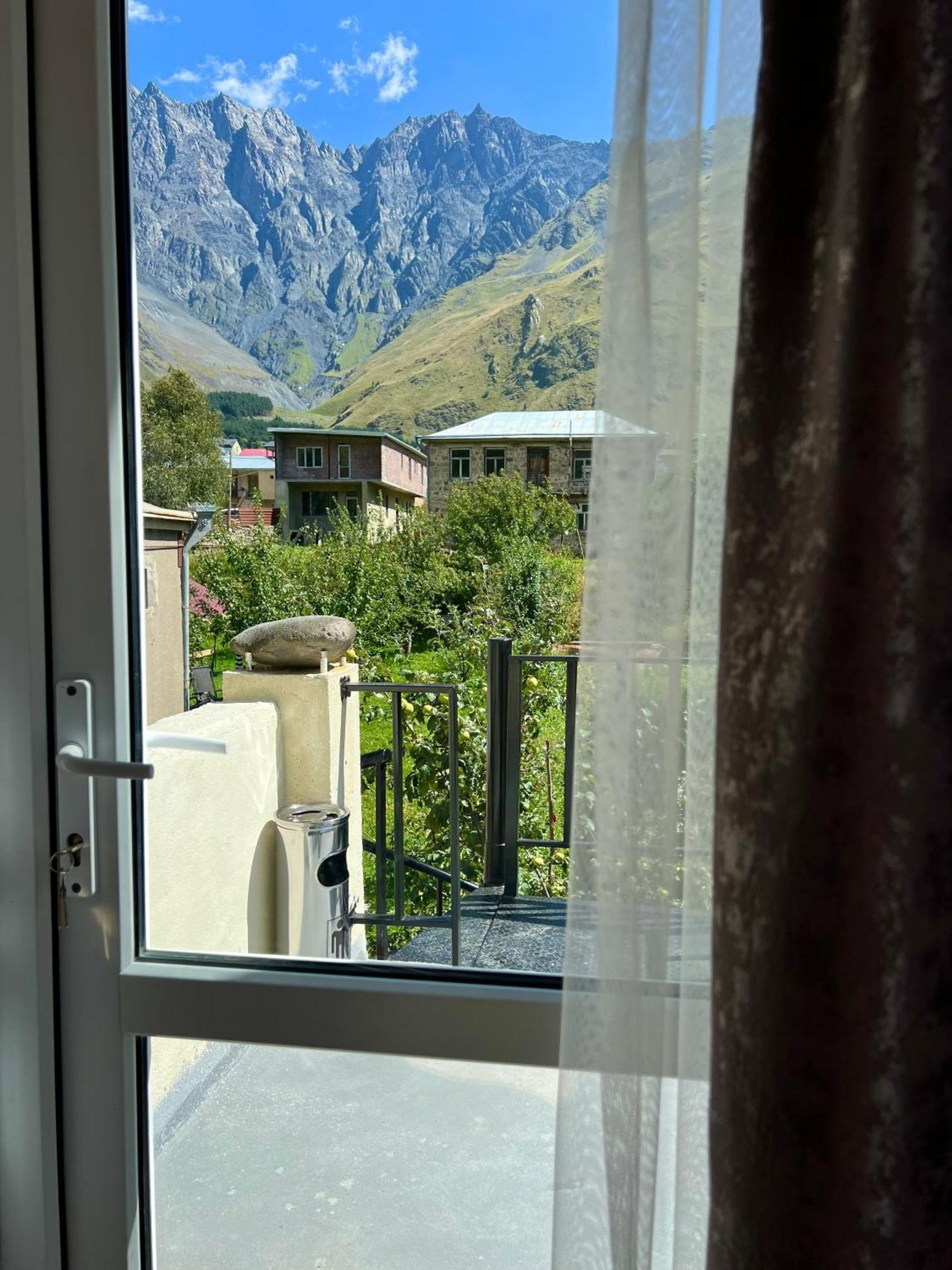 Kazbegi Green Yard Stepantsminda Exterior foto