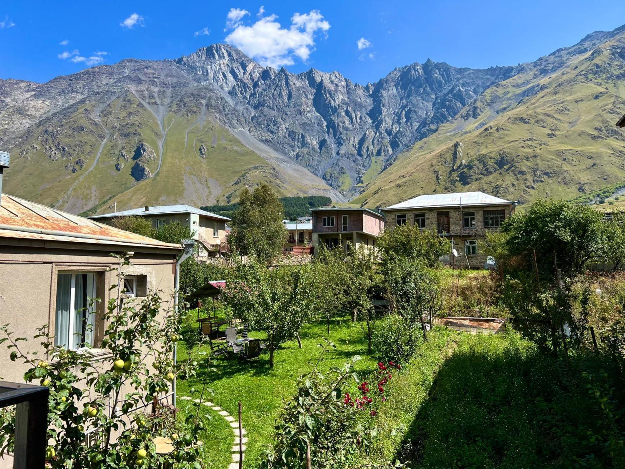 Kazbegi Green Yard Stepantsminda Exterior foto